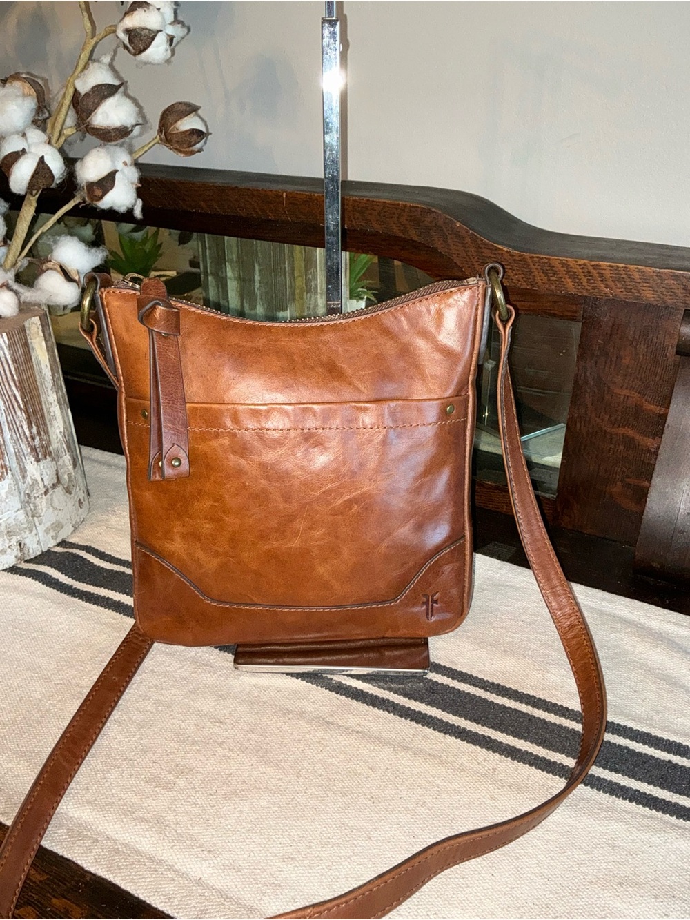 NWOT Frye Melissa Swing Leather Crossbody Bag Cognac Brown Retail $198